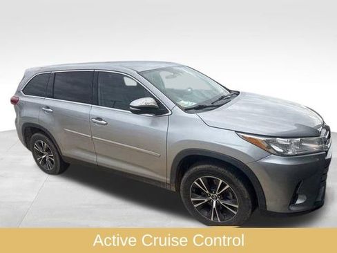 Used 2019 Toyota Highlander LE image 14