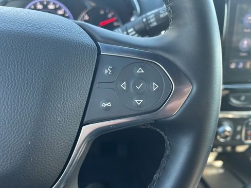 Used 2023 Chevrolet Traverse Premier image 33