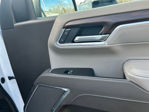 Used 2025 GMC Sierra 1500 SLT image 26