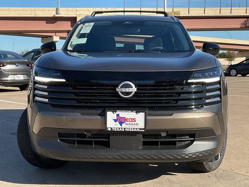 New 2026 Nissan Kicks SV image 3