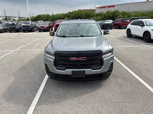 Used 2023 GMC Acadia SLT w/ Elevation Edition FWD image 9