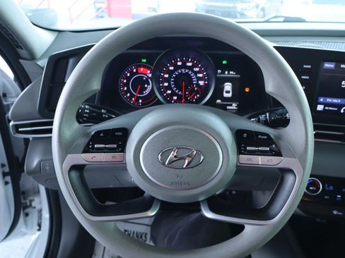 Used 2021 Hyundai Elantra SEL FWD image 20