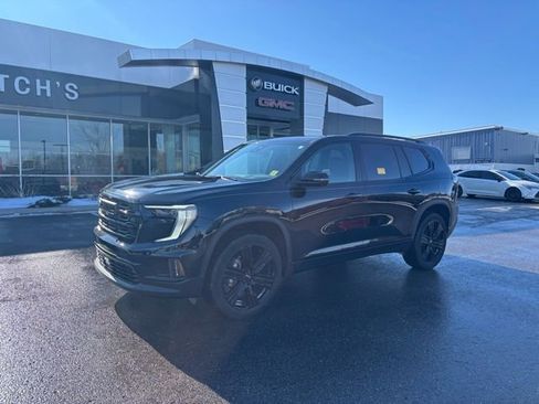 Used 2025 GMC Acadia Elevation w/ Elevation Premium Package image 3