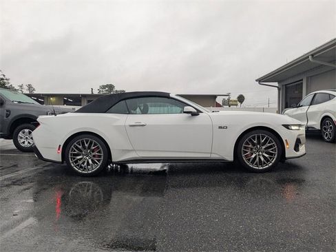 Used 2024 Ford Mustang GT Premium image 2
