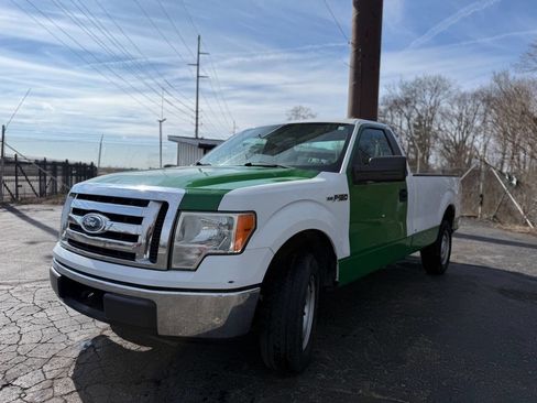 Used 2010 Ford F150 XL image 1