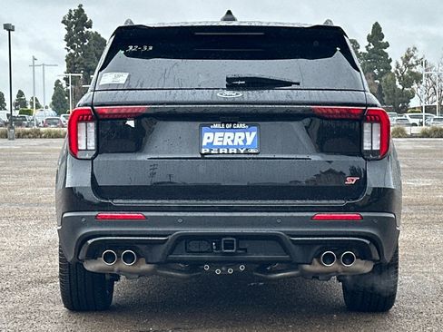 New 2026 Ford Explorer ST w/ Sun And Sound Package image 5