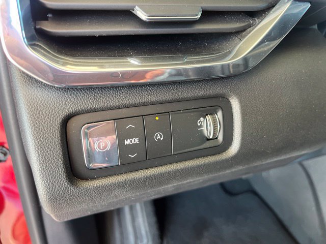 Used 2026 GMC Acadia Elevation w/ Elevation Premium Package FWD image 15