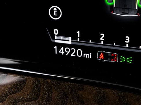 Used 2023 Cadillac Escalade ESV Sport Platinum image 9