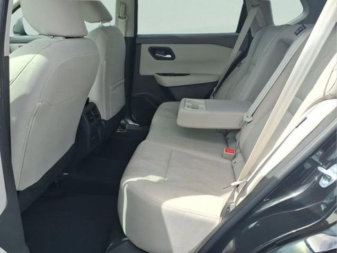 Used 2025 Nissan Rogue SV image 20