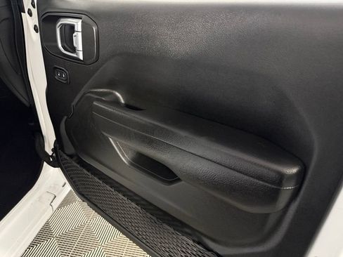 Used 2022 Jeep Wrangler Unlimited Sport AWD/4WD image 32