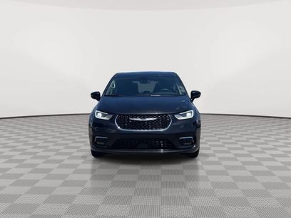 Used 2024 Chrysler Pacifica Limited