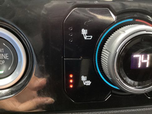 Used 2023 Chevrolet Silverado 1500 LT image 6