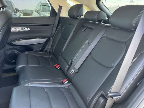 Used 2023 Genesis GV70 2.5T w/ Advanced Package AWD/4WD image 6
