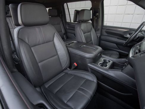 Used 2021 Chevrolet Suburban RST w/ Luxury Package image 25