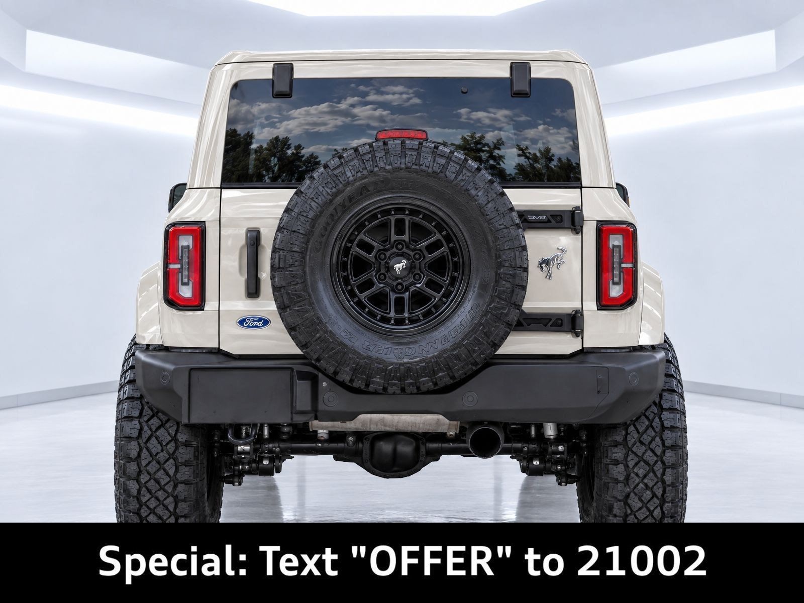Used 2026 Ford Bronco Outer Banks AWD/4WD image 4