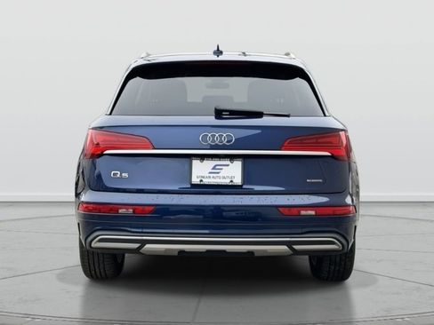 Used 2021 Audi Q5 2.0T Premium w/ Convenience Package image 6