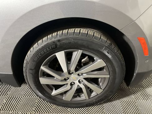 Used 2023 Chevrolet Equinox Premier image 10