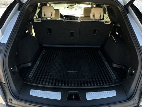 Used 2017 Cadillac XT5 Luxury w/ Driver Awareness Package image 19