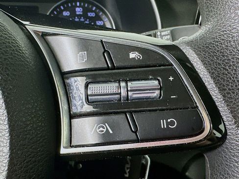 Used 2022 Kia Forte LXS FWD image 23