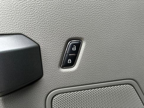 Used 2018 Ford F150 XLT w/ Equipment Group 301A Mid image 12