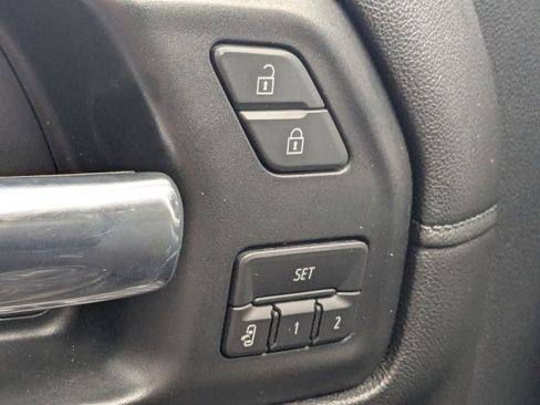 Used 2020 Chevrolet Silverado 2500 LTZ AWD/4WD image 30