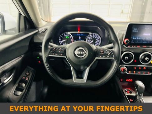 Used 2024 Nissan Sentra SV FWD image 5