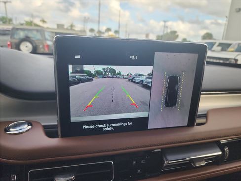 Used 2023 Lincoln Aviator Reserve w/ Equipment Group 201A image 35