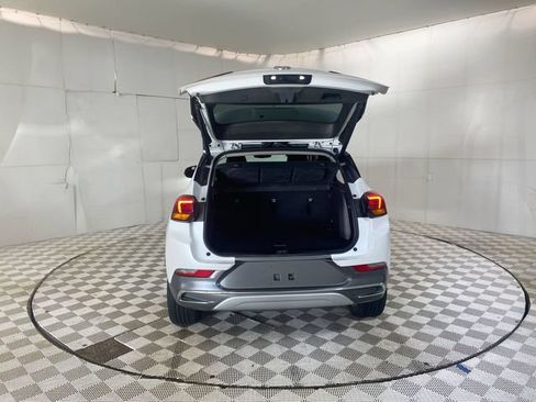 Used 2023 Buick Encore GX Essence w/ Experience Buick Package AWD/4WD image 31