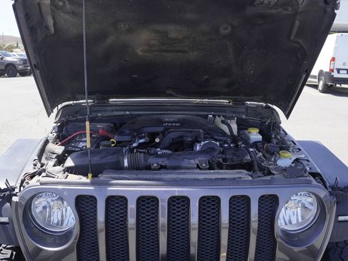 Certified 2018 Jeep Wrangler Unlimited Sport S AWD/4WD image 6