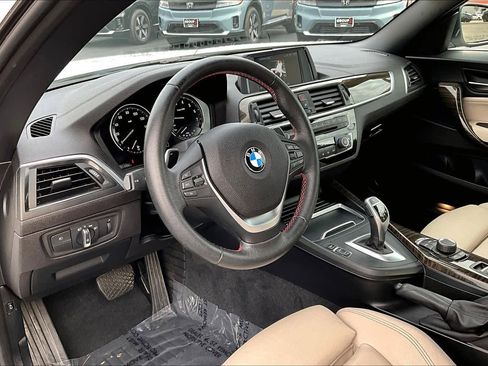 Used 2018 BMW 230i Convertible image 17
