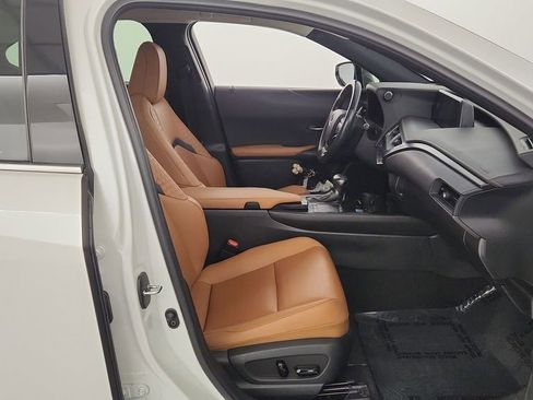 Used 2021 Lexus UX 200 w/ Accessory Package (Z2) FWD image 29