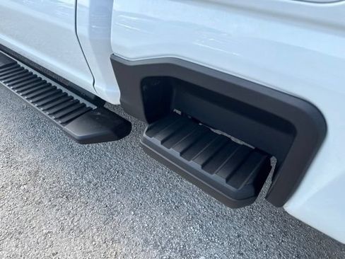 Used 2025 Ford F250 XLT w/ FX4 Off-Road Package AWD/4WD image 17