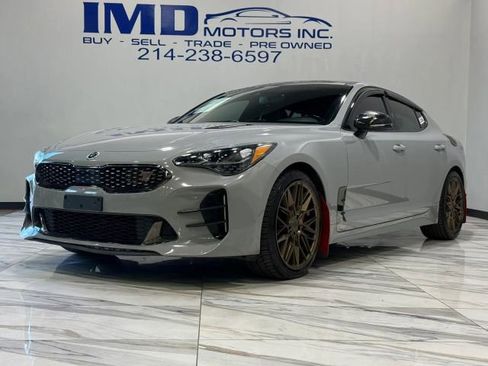 Used 2019 Kia Stinger GT1 image 2