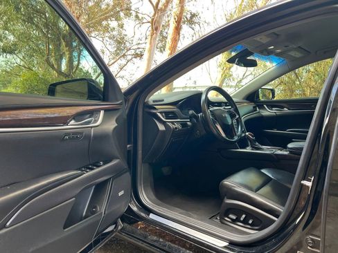 Used 2017 Cadillac XTS Luxury image 10