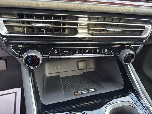 New 2026 Chevrolet Traverse RS image 17