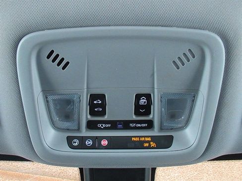 Used 2022 Chevrolet Malibu LT image 31