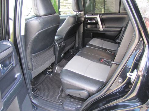 Used 2021 Toyota 4Runner SR5 Premium w/ Moonroof Package image 19