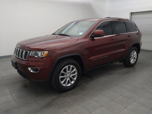 Used 2021 Jeep Grand Cherokee Laredo RWD image 2