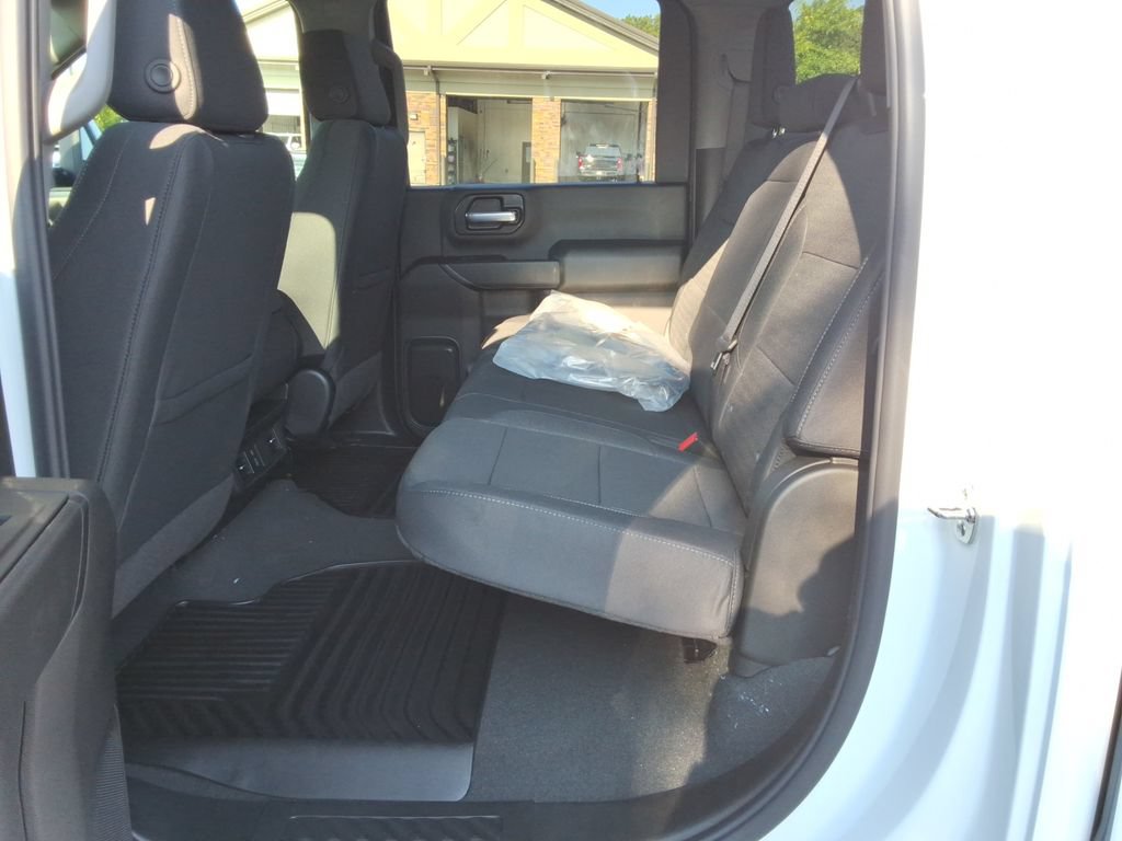 New 2026 Chevrolet Silverado 2500 Custom w/ Custom Value Package AWD/4WD image 17
