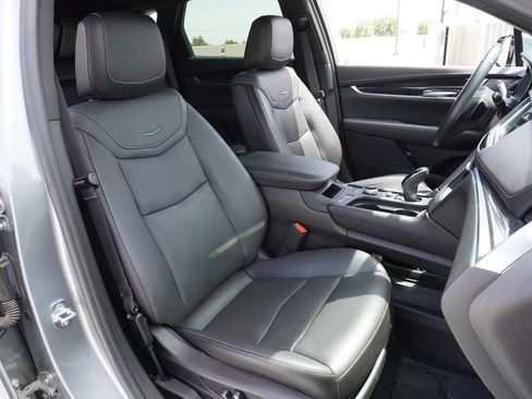 Certified 2024 Cadillac XT5 Premium Luxury w/ Technology Package AWD/4WD image 12