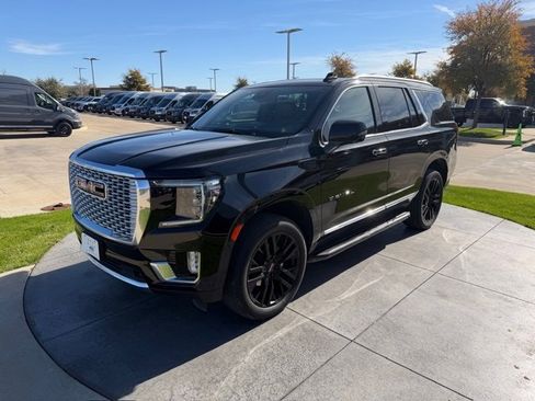 Used 2023 GMC Yukon Denali image 3