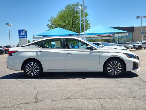 Used 2025 Nissan Altima 2.5 SV FWD image 6