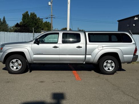 Used 2005 Toyota Tacoma 4x4 Double Cab w/ SR5 Pkg #8 image 2
