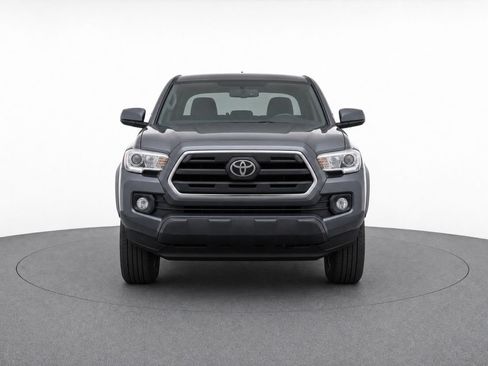 Used 2019 Toyota Tacoma SR5 RWD image 7