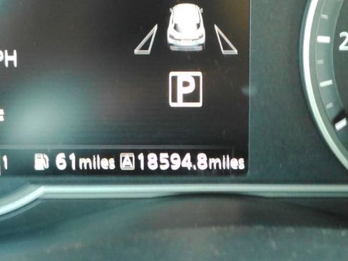 Used 2018 Nissan Kicks SV image 33