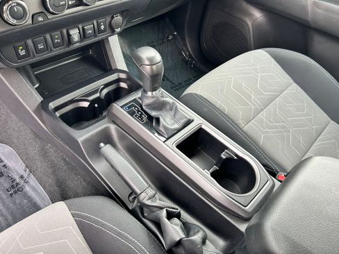 Used 2023 Toyota Tacoma TRD Off-Road w/ Technology Package image 18