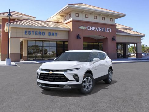 New 2026 Chevrolet Blazer LT w/ Sound & Technology Package FWD image 8