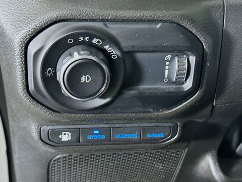 Used 2023 Jeep Wrangler Unlimited Rubicon 4xe w/ Cold Weather Group AWD/4WD image 16