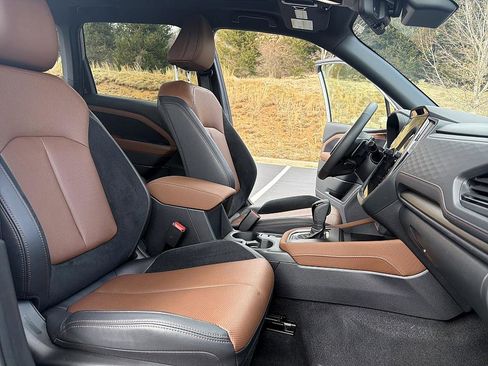 Used 2025 Subaru Forester Touring w/ Touring Package image 21