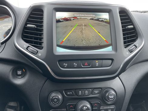 Certified 2023 Jeep Cherokee Altitude Lux image 20